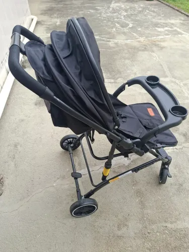 Carrinho de bebê impecável