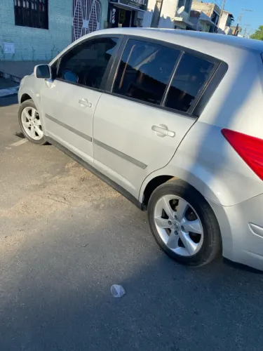 Nissan Tiida S 1.8/1.8 Flex 16V Mec. 2012