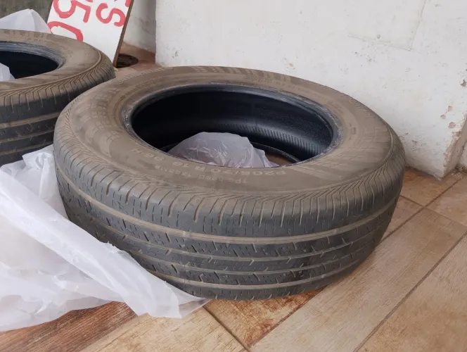 Pneu 205/70/16 