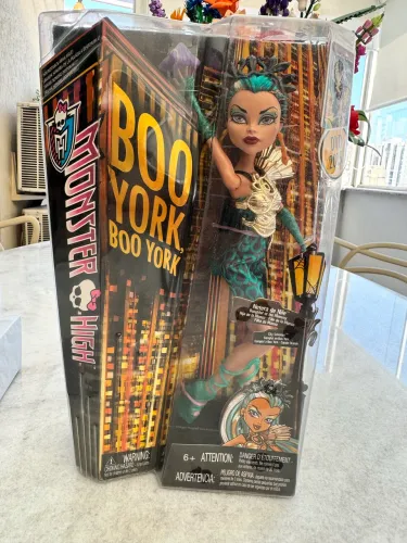 Monster high nefera booyork