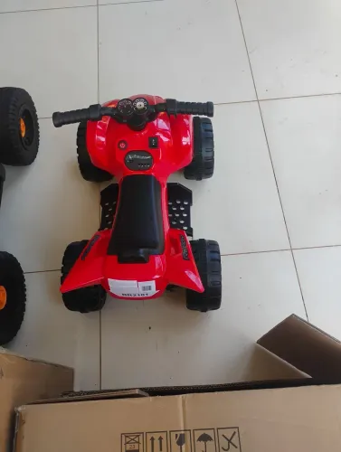Quadriciclo elétrico infantil