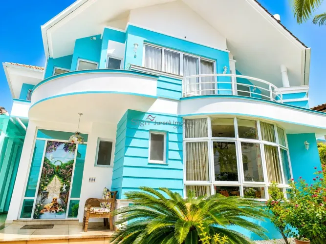 Casa de alvenaria à venda em Jurerê - Florianópolis/SC