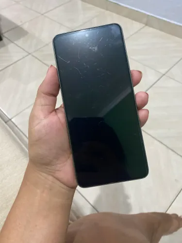 Vendo Realme C67 novíssimo.