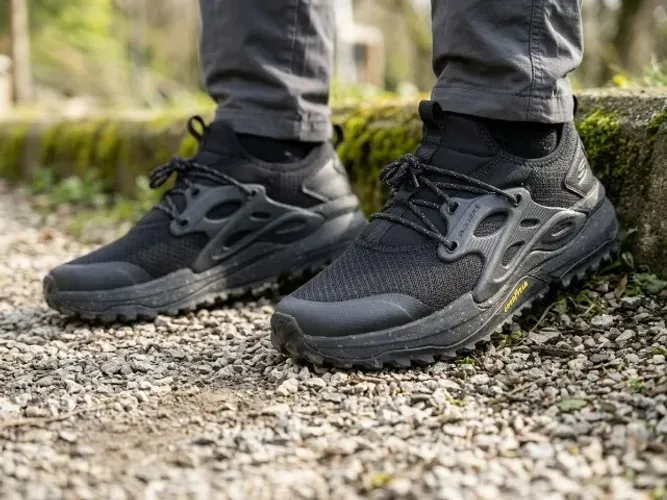Tênis Skechers Bionic Trail Preto Solado Goodyear - Tam. 44
