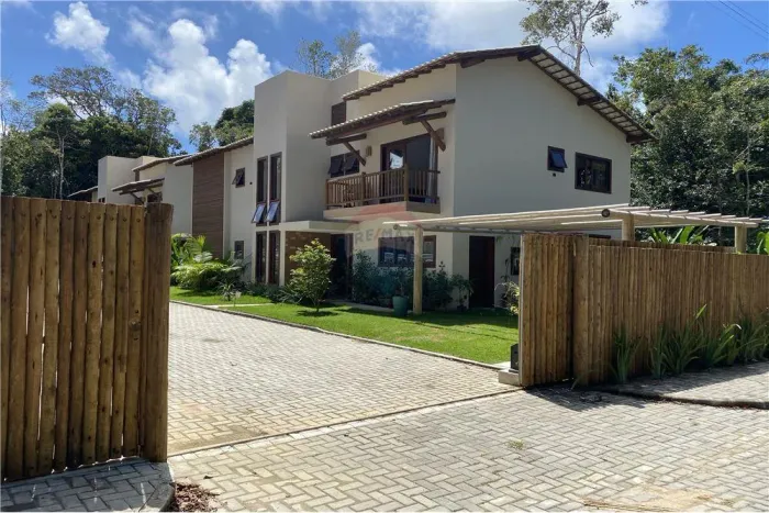 Casa com 04 suítes e piscina no Alto Pitinga Arraial d'Ajuda Porto Seguro Bahia