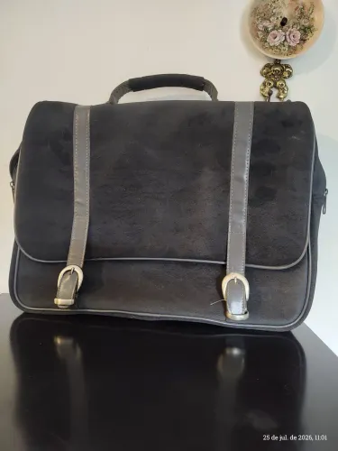 Bolsa pasta carteira na cor preta