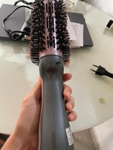 Escova secadora bivolt Juliette