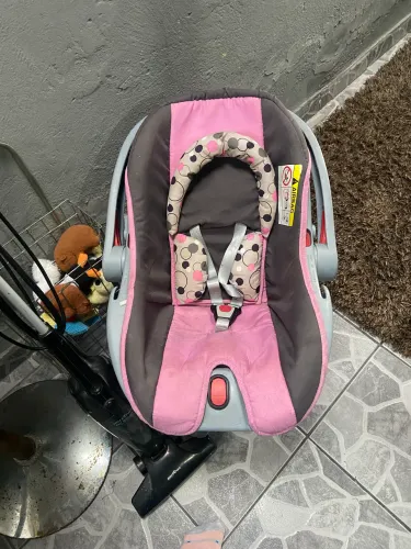 Bebê conforto cosmo R$ 80,00