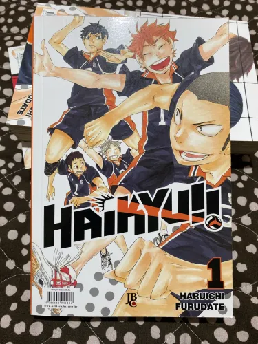 kit de mangás haikyuu!! (vol. 1, 2 e 3)