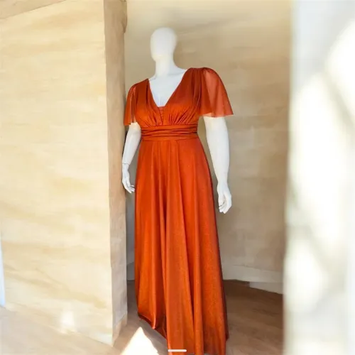 Vende-se lindo vestido de festa usado uma única vez!