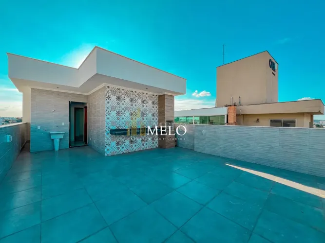 Excelente Cobertura à Venda no Heliópolis por R$750.000,00
