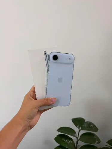 iPhone Air 256GB Sky Blue - COM CAIXA E GARANTIA APPLE