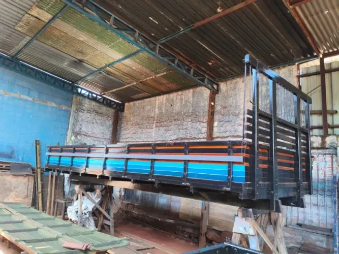Carroceria caminhão 3/4
