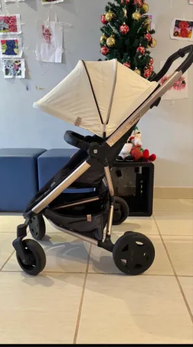 Carrinho passeio bebê  quinny zoe