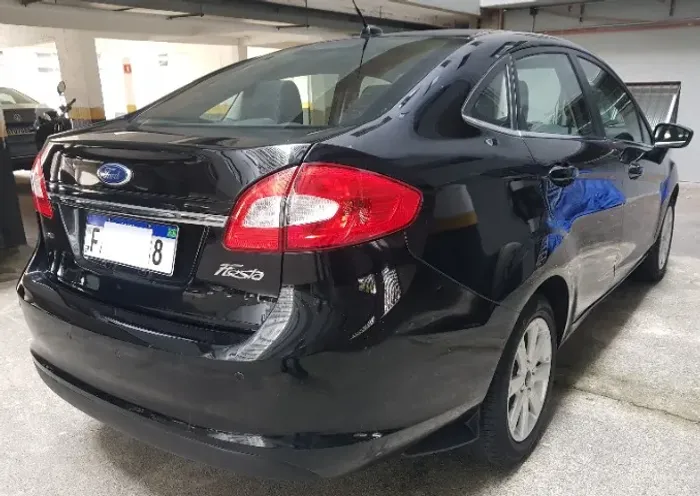 Ford Fiesta Sedan SE 1.6 16V Flex 4P 2012