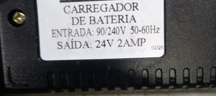 Carregador automático 24V x 2A, com led indicador de carga