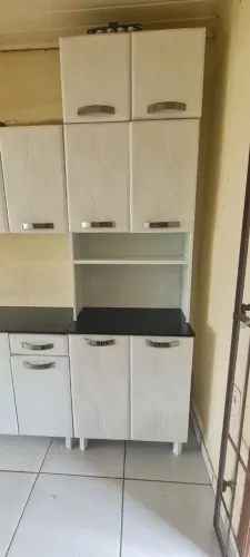 Vendo armário de cozinha completo pouquíssimo uso