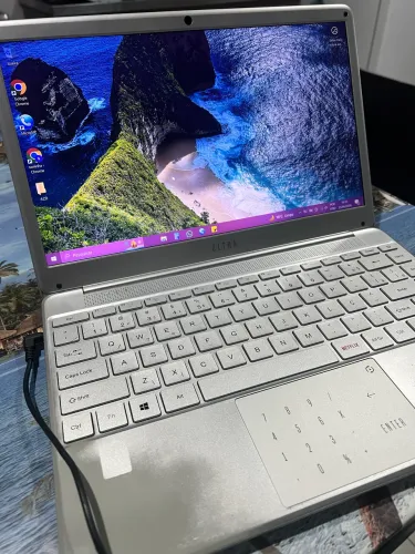 Notebook ultra I3 BARATO aceito trocas