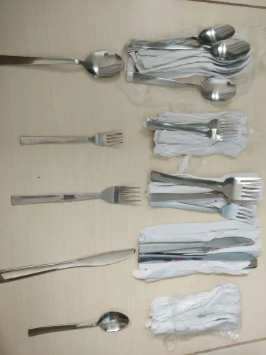 Faqueiro em aço inox (colher, faca, garfo, garfo de sobremesa e colher de sobresa) 55 peça