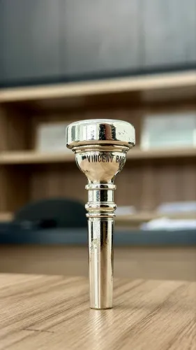 Bocal para Cornet Vincent Bach Corp. 6C