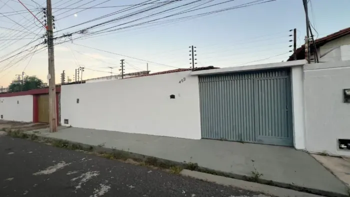 Imóvel para aluguel tem 338 metros quadrados com 3 quartos em Mocambinho - Teresina - PI