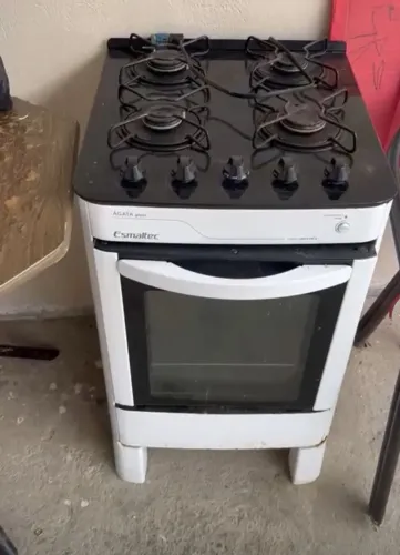 vendo fogão esmaltec 4 bocas