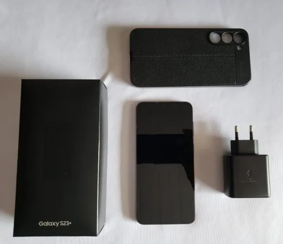 Samsung Galaxy S23 Plus 5G (SEM NENHUM ARRANHÃO) 512 GB Preto 8GB RAM. Obs: Apenas venda!