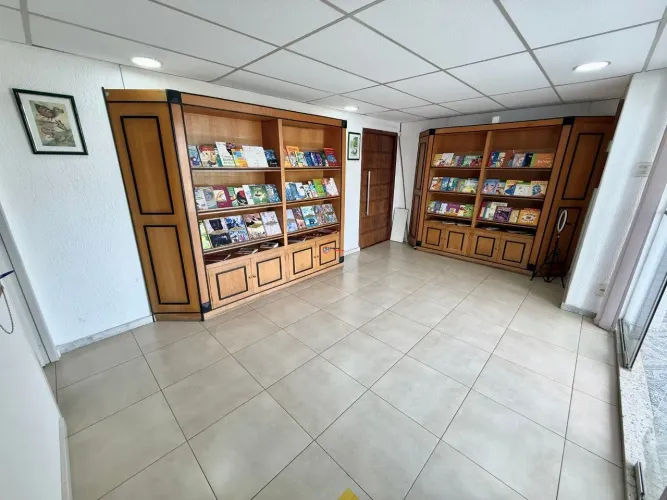 Casa comercial para locação no bairro São Luiz
