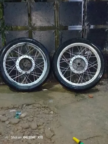 Roda traseira e dianteira completa