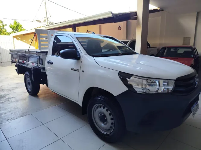 Toyota Hilux CS 4X4 2.8 TDI Diesel Mec. 2023