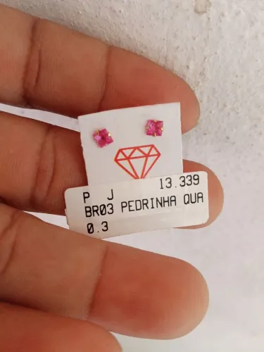 Brinco de ouro 18kl pequeno 215,00 ?