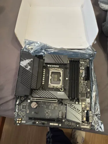 Placa Mãe Aorus Elite B760M DDR5
