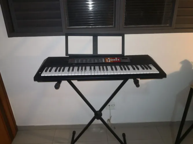 Teclado Cássio F50 com suporte