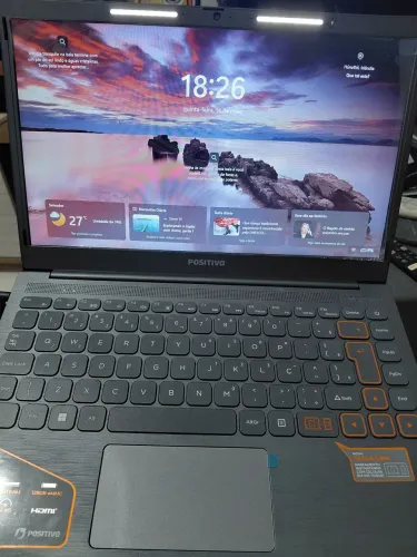 Vendo notbook positivo vision c14, usado poucas vezes. Apenas 5 meses de comprado 