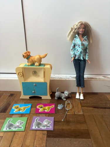 Barbie Veterinária Com Raio X
