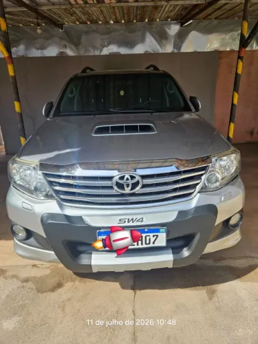 Toyota Hilux SW4 SRV D4-d 4X4 3.0 TDI Dies. AUT 2015