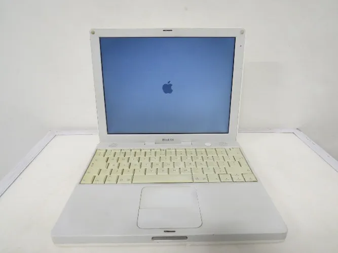 computador notebook antigo apple g4
