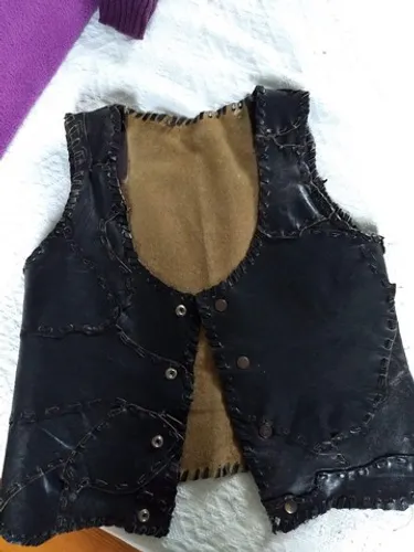 Conjunto couro saia e colete 38