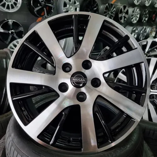 Jogo de rodas aro 17 5x114 Nissan Sentra