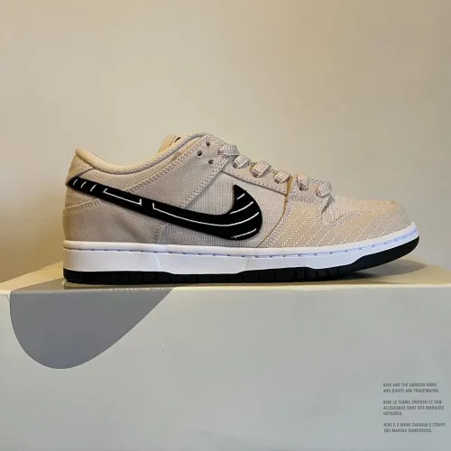 DUNK SB LOW X ALBINO & PRETO TAM. 36BR, 37BR E 38BR