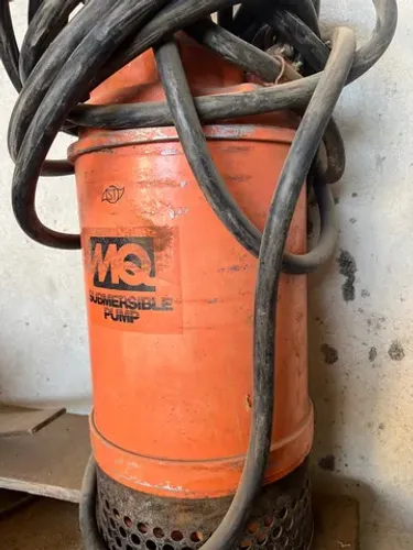 Bomba submersível de água, esgoto, óleo, poços, areia, etc.