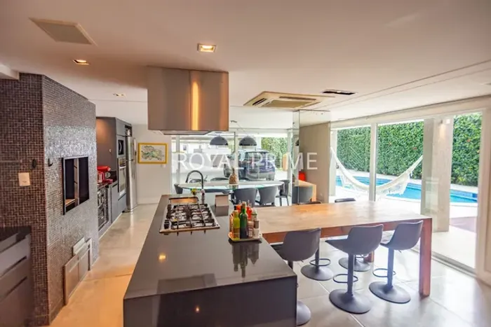 Casa de Alto Padrão em Condominio com Piscina e 5 dormitórios à venda, 556 m² - Campo Comp