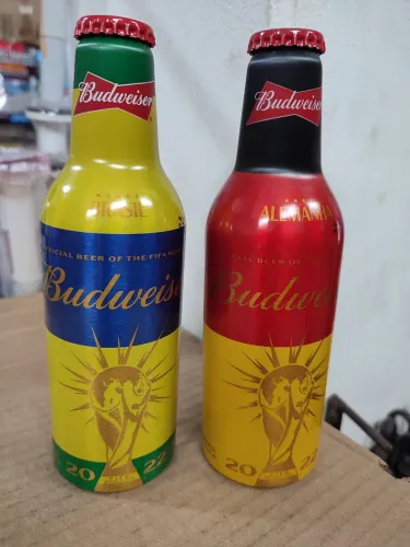 Kit com duas garrafas lacradas Budweiser Seleções - Copa 2022 Brasil e Alemanha