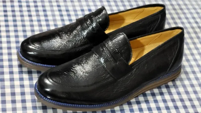 Sapatos Mocassim Sandro Moscoloni de couro preto 44