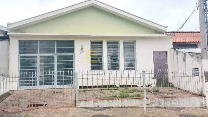 Casa à venda no Vila Santana em Valinhos/SP