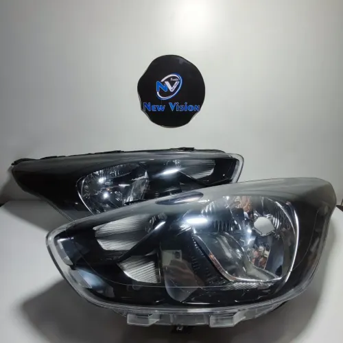 Par de farol Ford Ka 2019, usado e original.