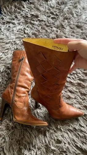 Bota de couro legítimo
