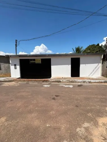 Vendo casa no Iranduba no bairro Tom Lopes, com 4 quartos - Somente à vista