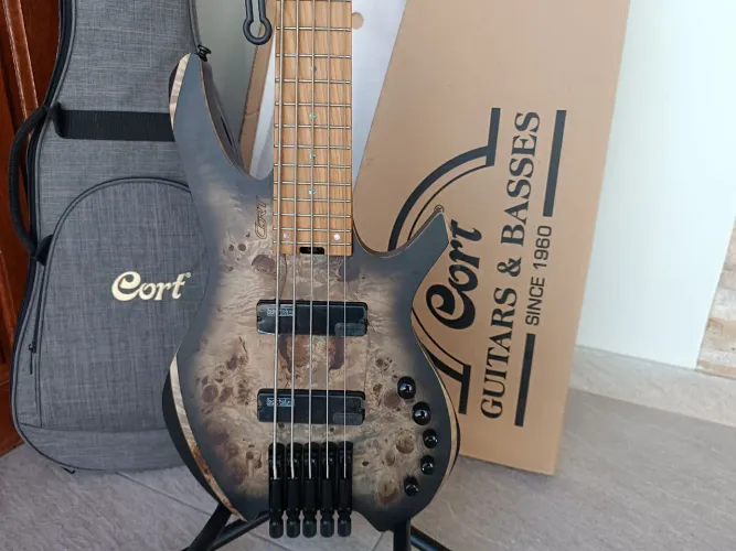Baixo cort headles 5cordas ativo e passivo com bartolini novo !