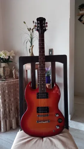 Guitarra Epiphone Special SG (Excelente estado)
